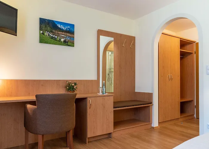 Hotel Garni Brunnthaler 3*