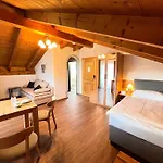 Garni Brunnthaler Hotel 3*